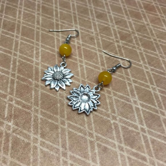 Sunflower Yellow Agate Beaded Dangle - Picture 5 of 9